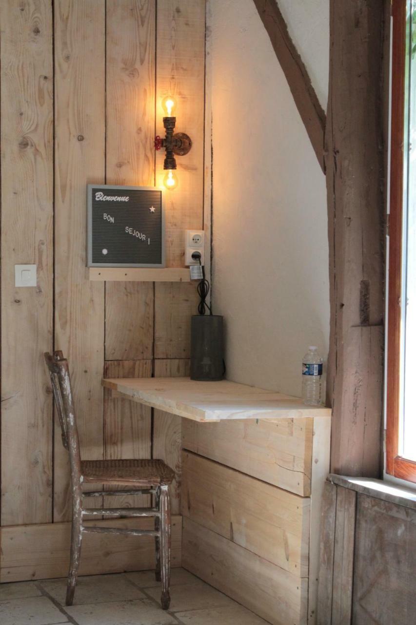 Le Cafe De La Promenade Panzió Bourgueil Kültér fotó